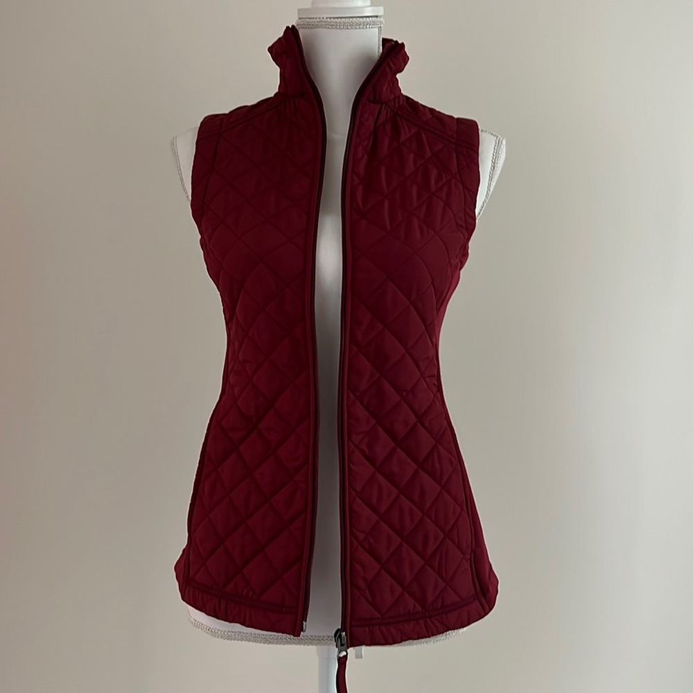 Van Heusen Vest, NWOT Quilted with super soft lining!